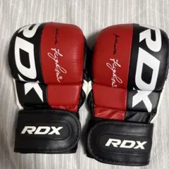 RDX T-6 オープンフィンガーグローブ 赤黒　7ozのサムネイル