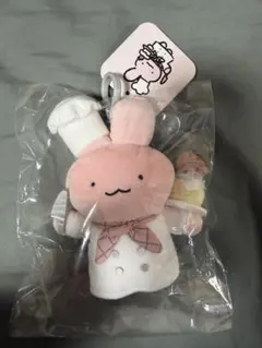 ホワイトタイガーとブラックタイガーカフェ マスコット　うさぎ先生