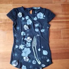 Max Mara SPORTS MAX 半袖Tシャツ 花柄 立体モチーフのサムネイル