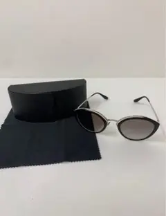 2025年最新】prada サングラス キャットアイの人気アイテム - メルカリ