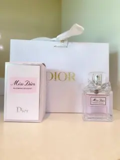 大人気３０ミリ♡クリスチャンディオール♡ブルーミングブーケ♡オードトワレ♡香水