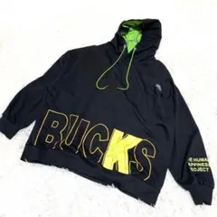 BUCKS フード付きトレーナー ブラック/グリーン　カジュアル　大きめロゴ