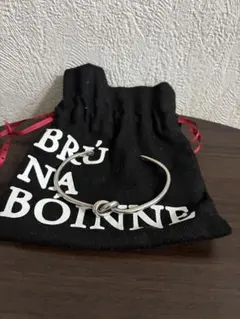 BRU NA BOINNE ブルーナボイン コウモリ バングル - メルカリ