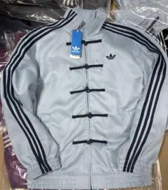 adidasアディダス 中国限定 蛇年トラックジャケット ライトブルーL