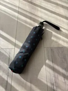 【Knirps】折りたたみ傘 紺色と水色のドット