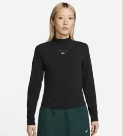 NIKE ホワイト タートルネック 長袖　ロンT 刺繍ロゴ