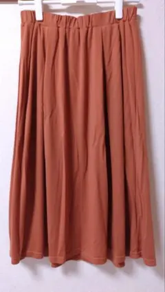 ロングスカート　フレアスカート　無地　未使用タグ付き