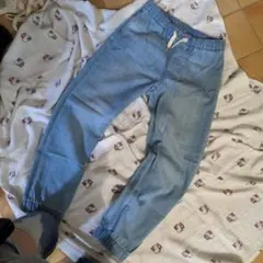H＆M デニムパンツ　130㌢