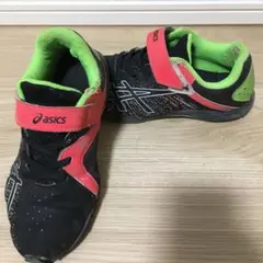 asics スニーカー 21cm 黒/赤/緑　レーザービーム