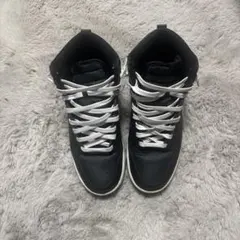 Nike ブラック ホワイト ハイカットスニーカー