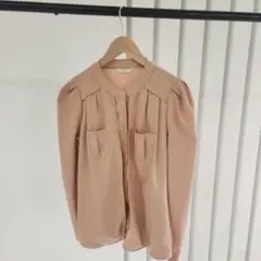 ベージュ パフスリーブノーカラーシャツ