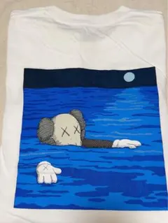 UNIQLO KAWS ユニクロ　コラボ　Tシャツ　L