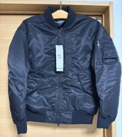 ユニクロ　+J ハイブリッドダウンオーバーサイズMA－1