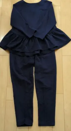 ネイビー ペプラムセットアップ　M　七分袖