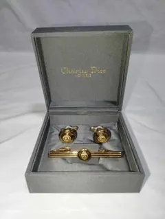 2025年最新】ディオール タイピンの人気アイテム - メルカリ