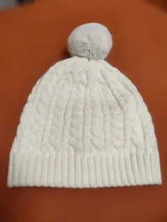 【baby GAP】ベビー冬帽子 80 ポンポン ニット帽 白