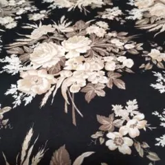 黒地 ベージュ花柄 綿生地