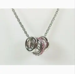 スワロフスキー社製クリスタル使用♪三連リングネックレス