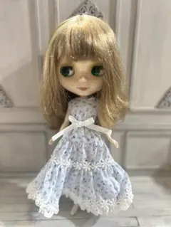 （断捨離中）ネオブライス本体　 花柄水色ドレス 金髪