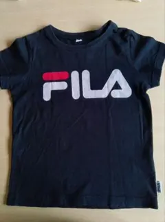 FILA ロゴ入り 黒 Tシャツ