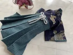 わんちゃんのかっこいい袴の着物 オーダー作成　濃紺松、鶴柄青緑袴