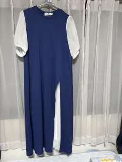 ホワイトプリーツスカートとネイビードレスセット