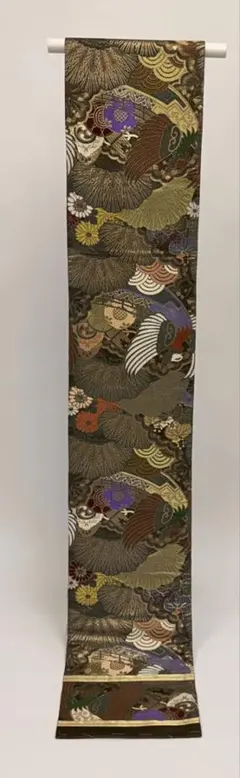 【博物館級】極美品 アンティーク丸帯正絹 黒地 御所解鴛鴦・松菊文様 芯なし⑤のサムネイル