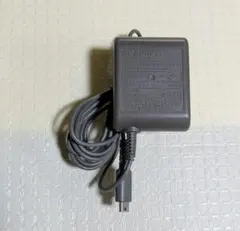 ニンテンドーDS lite ライト 任天堂純正 充電器 ACアダプター