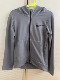 【NIKE】ジップアップパーカー
