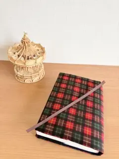読書好きのブックカバー 単行本 四六判用