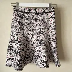 アプワイザーリッシェル　花柄スカート　サイズ　1のサムネイル
