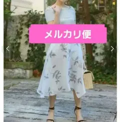 【美品】マーキュリーデュオ花柄　フレアスカート アイスブルー【春夏物】通勤のサムネイル