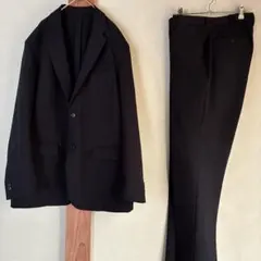 ユニクロ　感動ジャケット　黒 カジュアルスーツ セットアップ