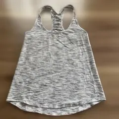 ルルレモン　タンクトップ グレー系のサムネイル