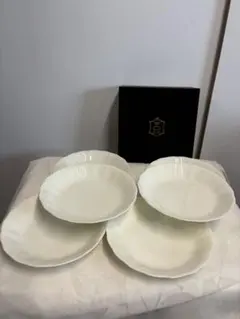 「NARUMI」ボーンチャイナ製皿 ６枚