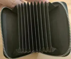 カードケース 大容量 じゃばら 革製 ラウンドファスナー ブラック 11ポケット