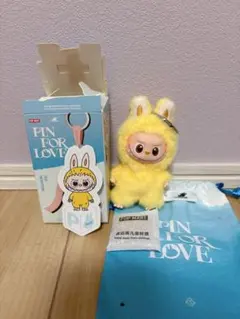 【正規品】ラブブ イニシャル pin for love「P」