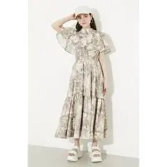 rienda フレアスリーブペイントフラワーワンピース