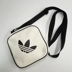 未使用品✨adidas アディカラークラシック ダイヤモンドバッグ ホワイトのサムネイル