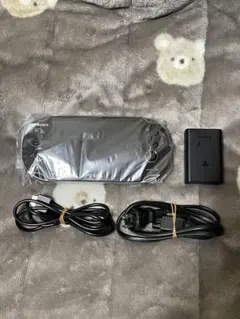 PS Vita pch-1000 32GBメモリーカード・充電器付き