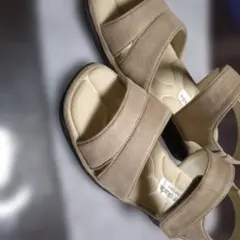 atelier okada COMFORT サンダル ベージュのサムネイル