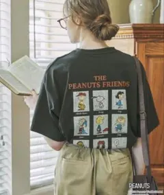 新品 ピーナッツ スヌーピー Tシャツ　半袖のサムネイル