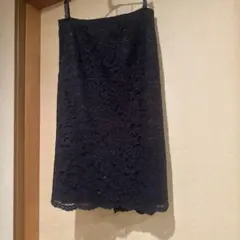 ナチュラルビューティー　スカート　紺色