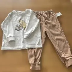 UNIQLOベビー長袖パジャマ2着セット