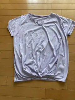 薄紫色 ねじりデザイン Tシャツ