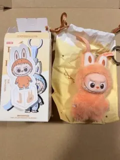 POP MART PIN FOR LOVE イニシャル ラブブ J