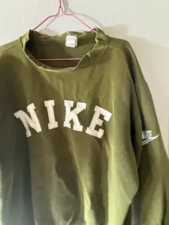 NIKE オリーブ色 ロゴ刺繍スウェット
