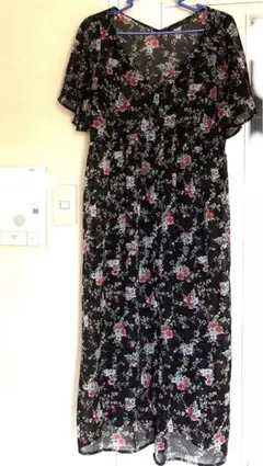 Heather ロングカーデガン　ブラック　花柄　シースルー　半袖のサムネイル