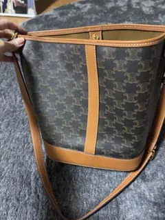 ブラウンロゴパターンショルダーバッグ