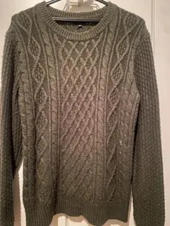 ユニクロセーター　グリーン　カーキ　Mサイズ　厚手ニット